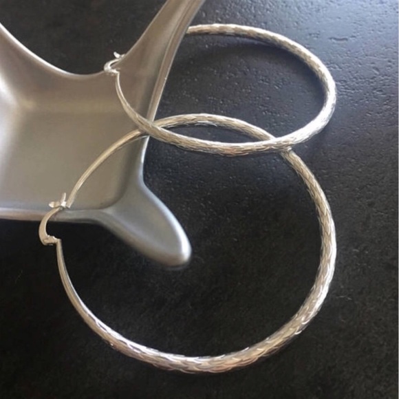 Jewelry - ✨✨925 Sterling Silver Hoop Earrings✨✨